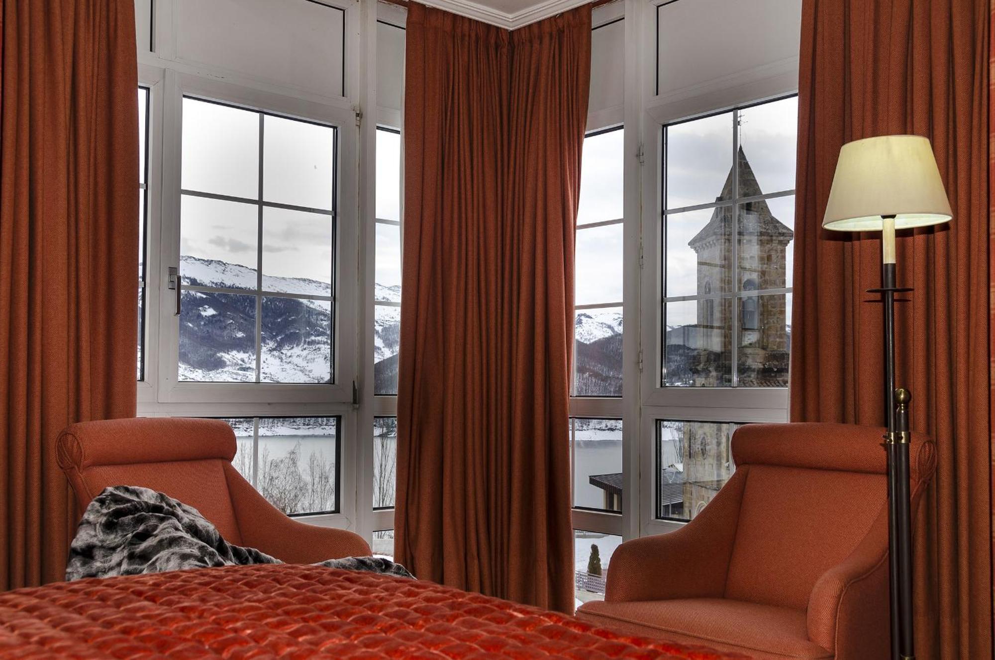 Hotel Presa Riano  Ruang foto