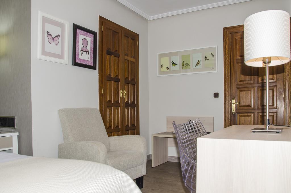 Hotel Presa Riano  Bagian luar foto
