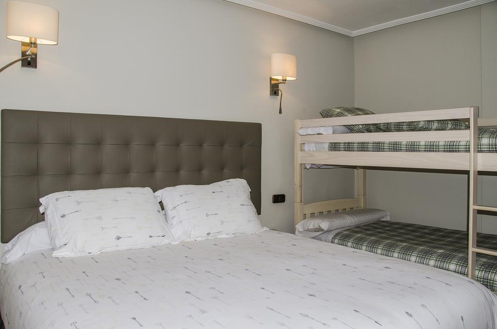 Hotel Presa Riano  Bagian luar foto